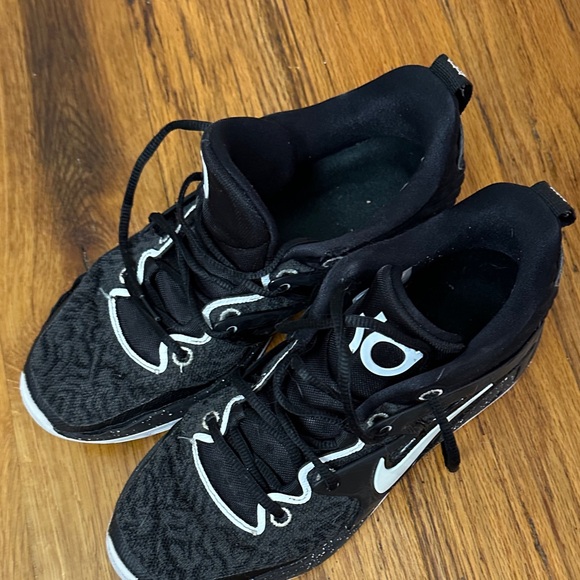 Nike KD Basketball Shoes - Picture 5 of 8